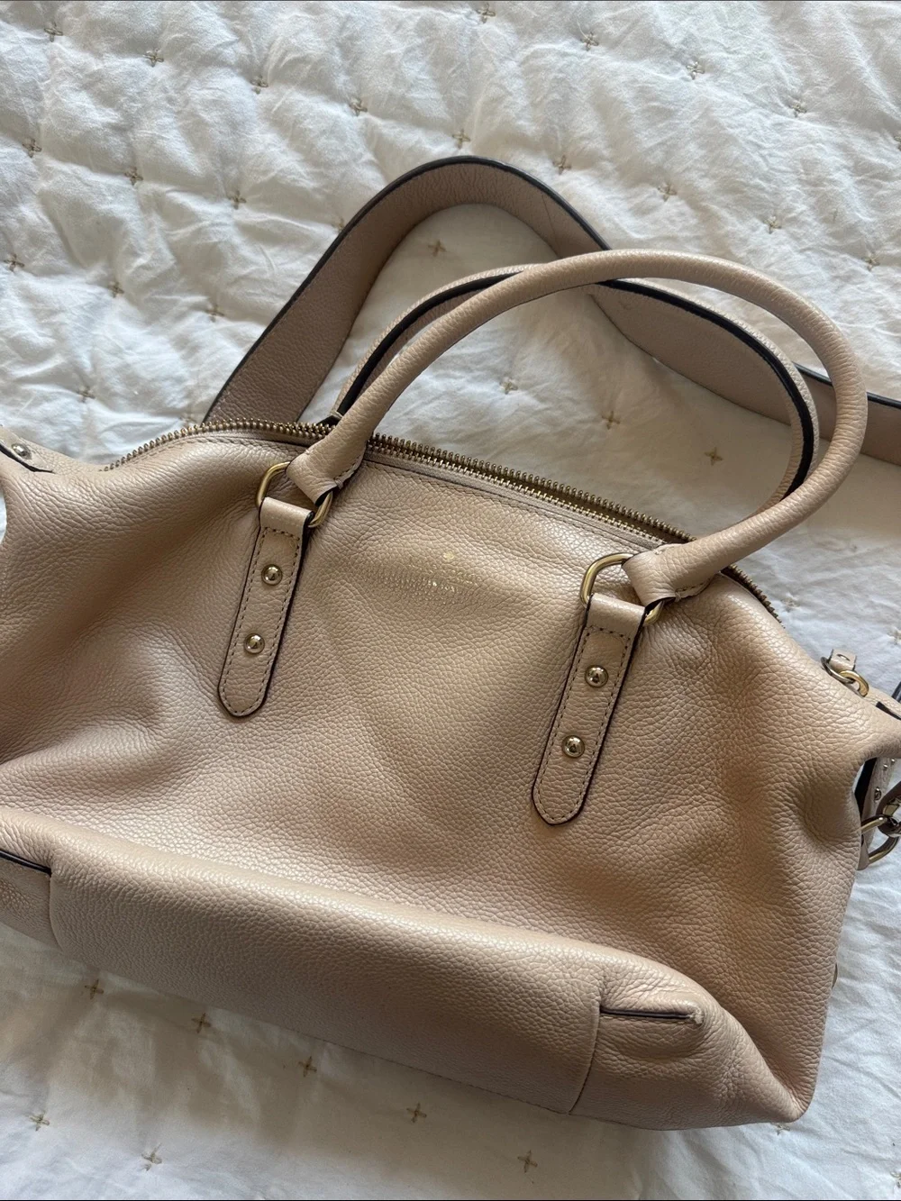 kate spade Pebbled beige purse with Detachable Strap